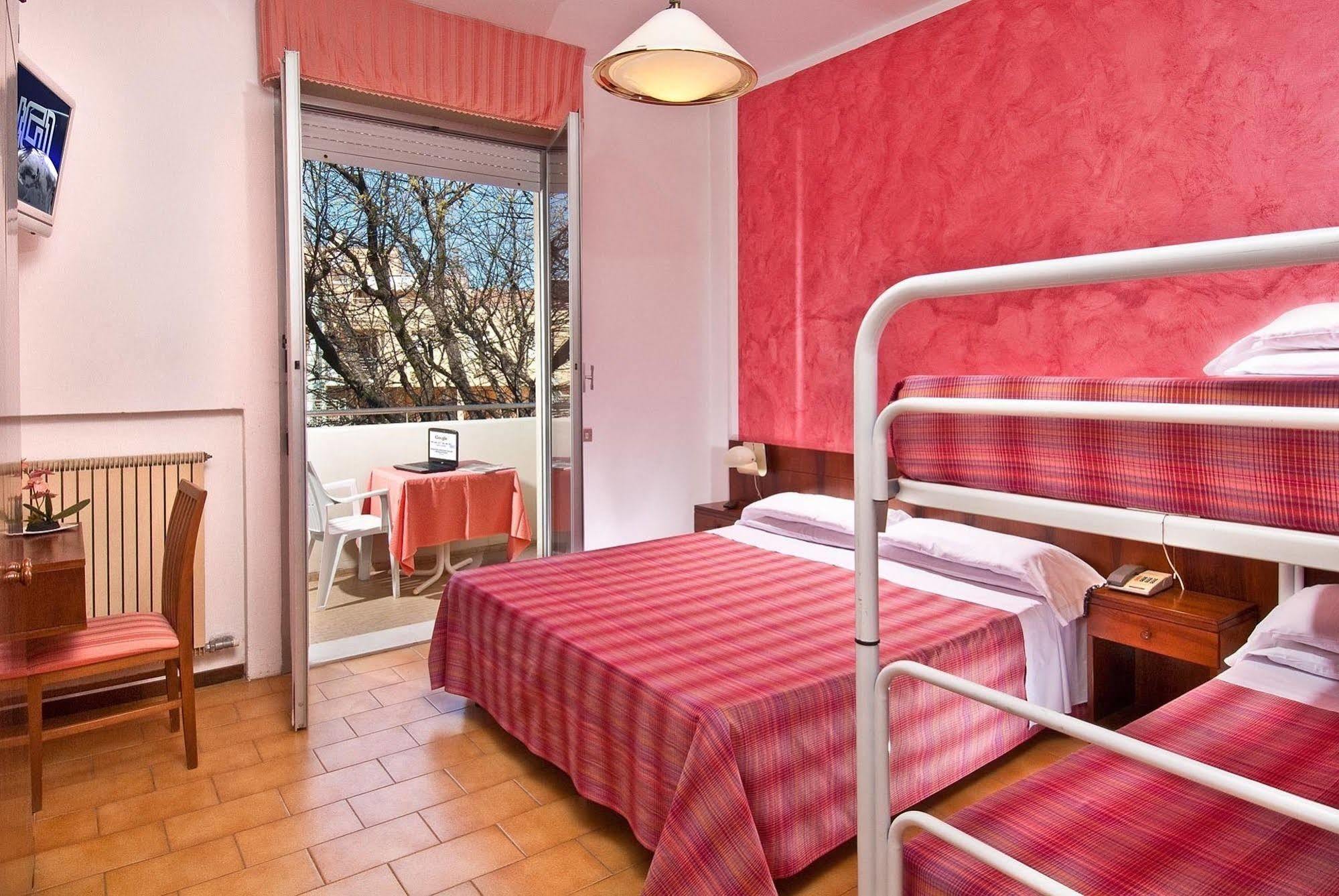 Hotel Le Querce Senigallia Bagian luar foto